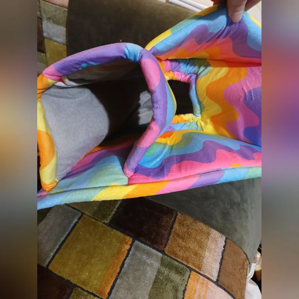 Colorful Wave Pattern Pet Tunnel
